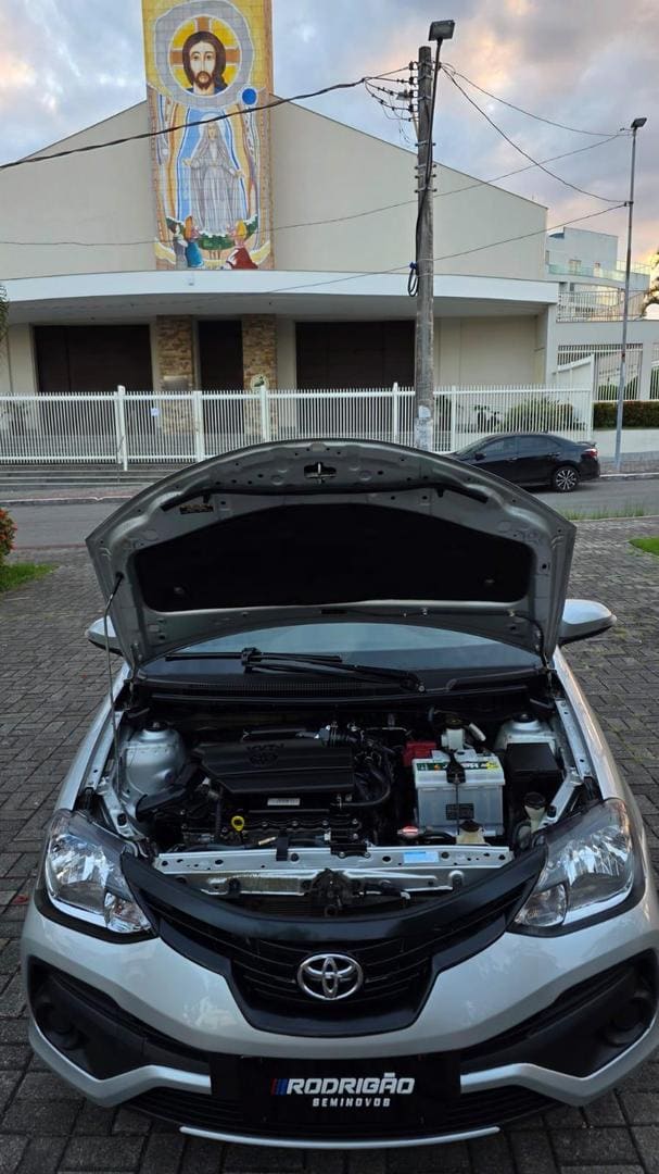 TOYOTA ETIOS SD XPLUS AT 2019 — foto 11