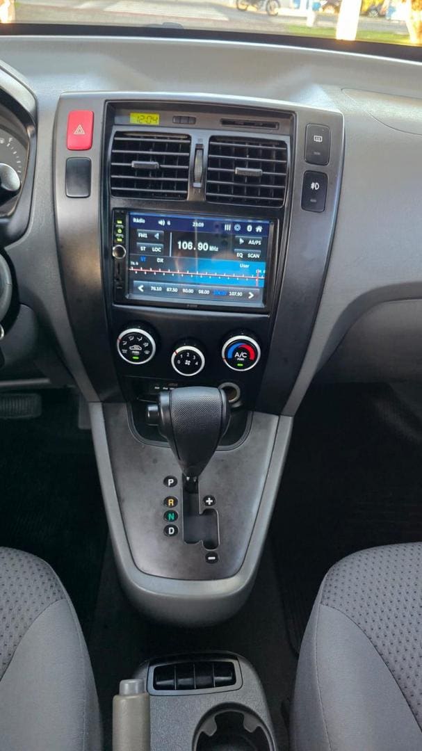 HYUNDAI TUCSON GL 20L 2009 — foto 8
