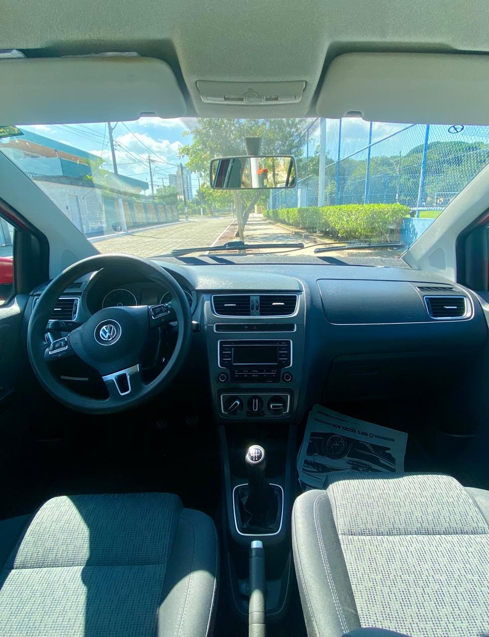 VOLKSWAGEN FOX 1.0 TREND 2014 — foto 5