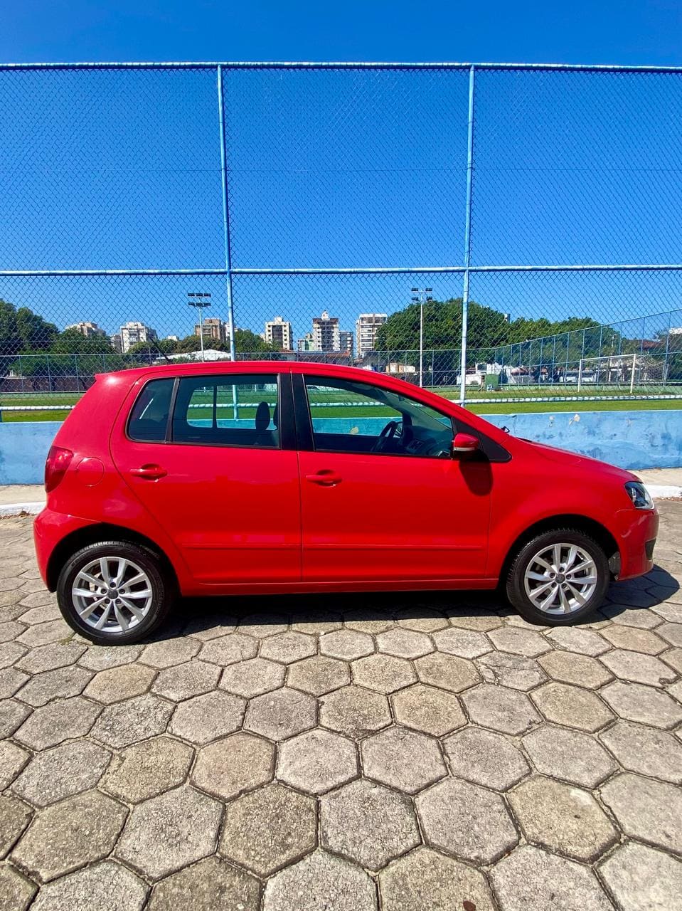 VOLKSWAGEN FOX 1.0 TREND 2014 — foto 11