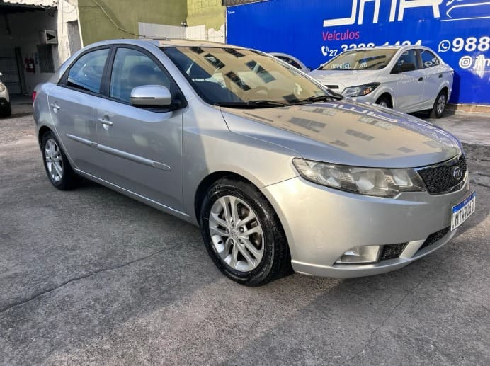 KIA Cerato 1.6 16V Mec. 2011 — foto 2