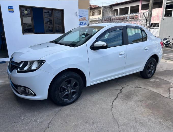 RENAULT Logan Dynamique Hi-flex 1.6 8V 4P 2015