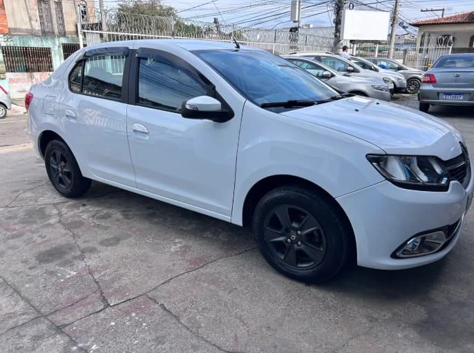 RENAULT Logan Dynamique Hi-flex 1.6 8V 4P 2015 — foto 2