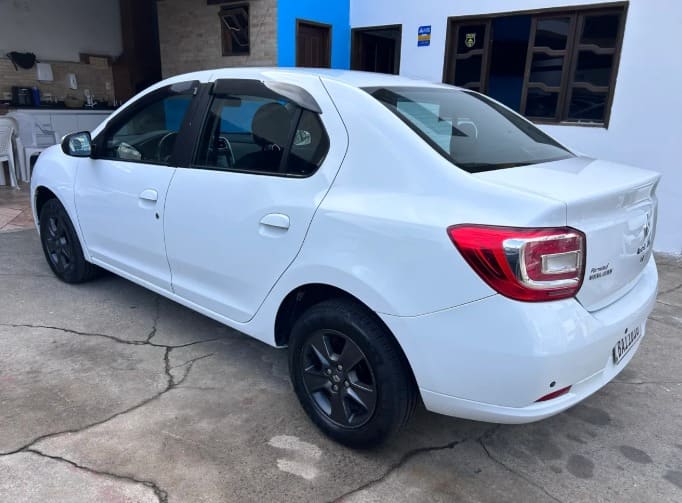 RENAULT Logan Dynamique Hi-flex 1.6 8V 4P 2015 — foto 3