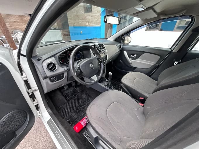 RENAULT Logan Dynamique Hi-flex 1.6 8V 4P 2015 — foto 6