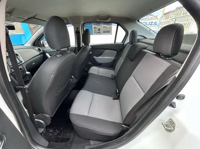 RENAULT Logan Dynamique Hi-flex 1.6 8V 4P 2015 — foto 8