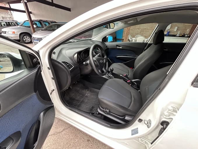 HYUNDAI HB20 C./c.plus/c.style 1.6 Flex 16V Mec. 2013 — foto 5