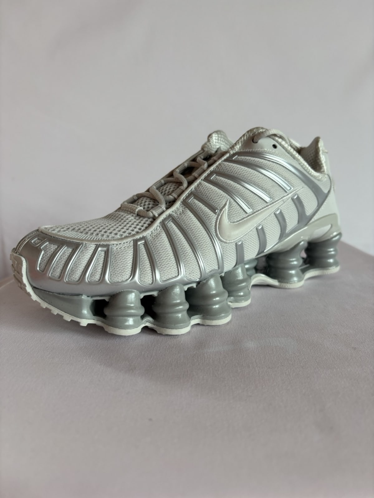 W NIKE SHOX TL pure Silver – Silver — photo 1 of 5