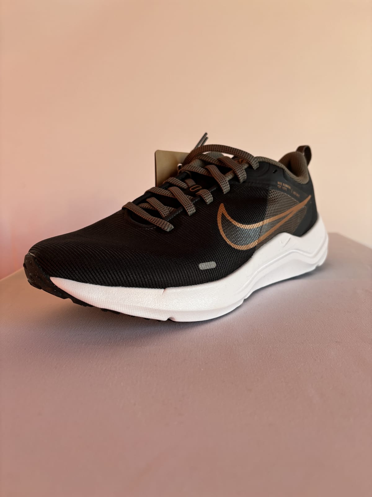 W Nike Downshifter 12 Black/ gold – Black/ gold — photo 1 of 5