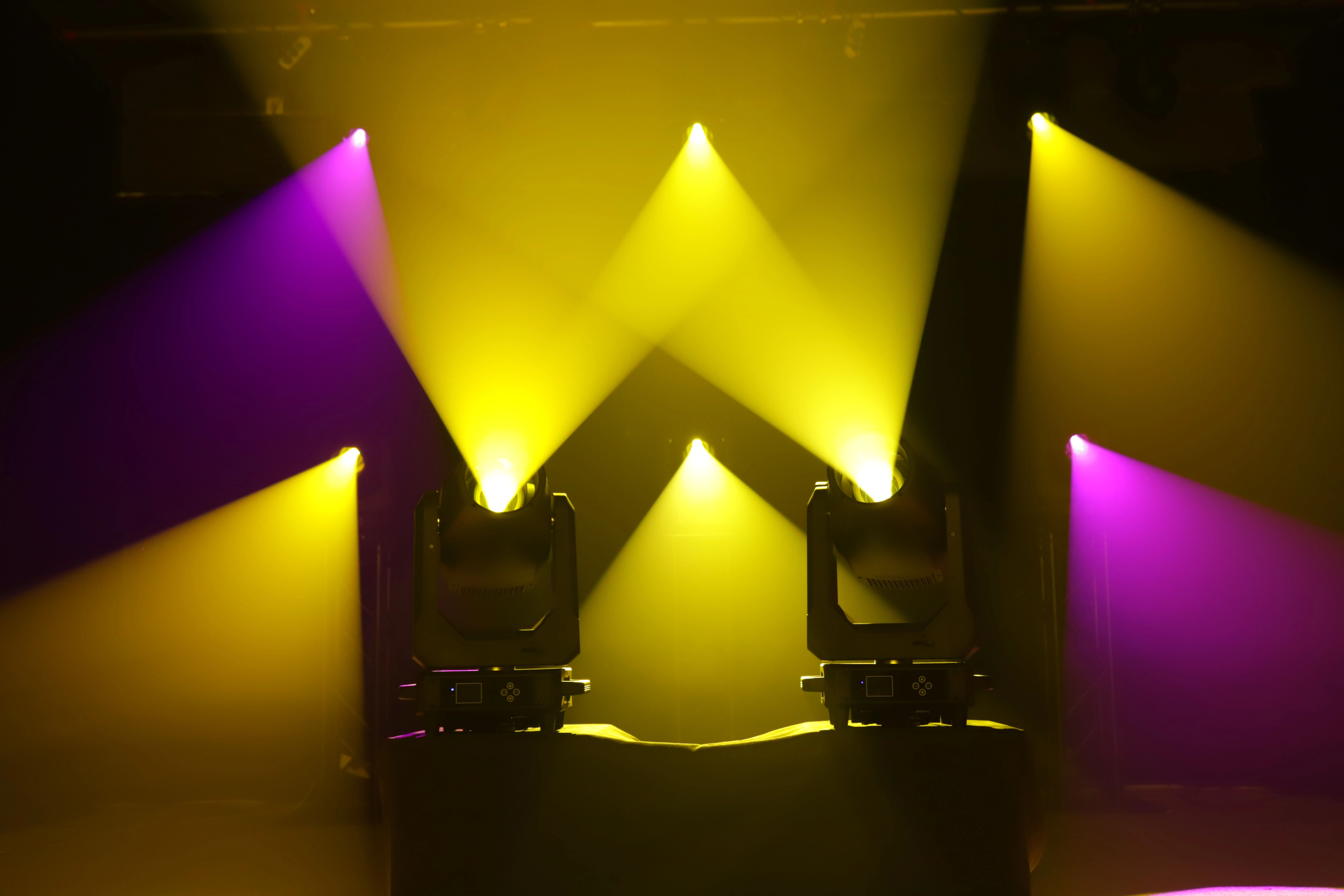 GM-L MP600 BSW LED Moving Head projection 2