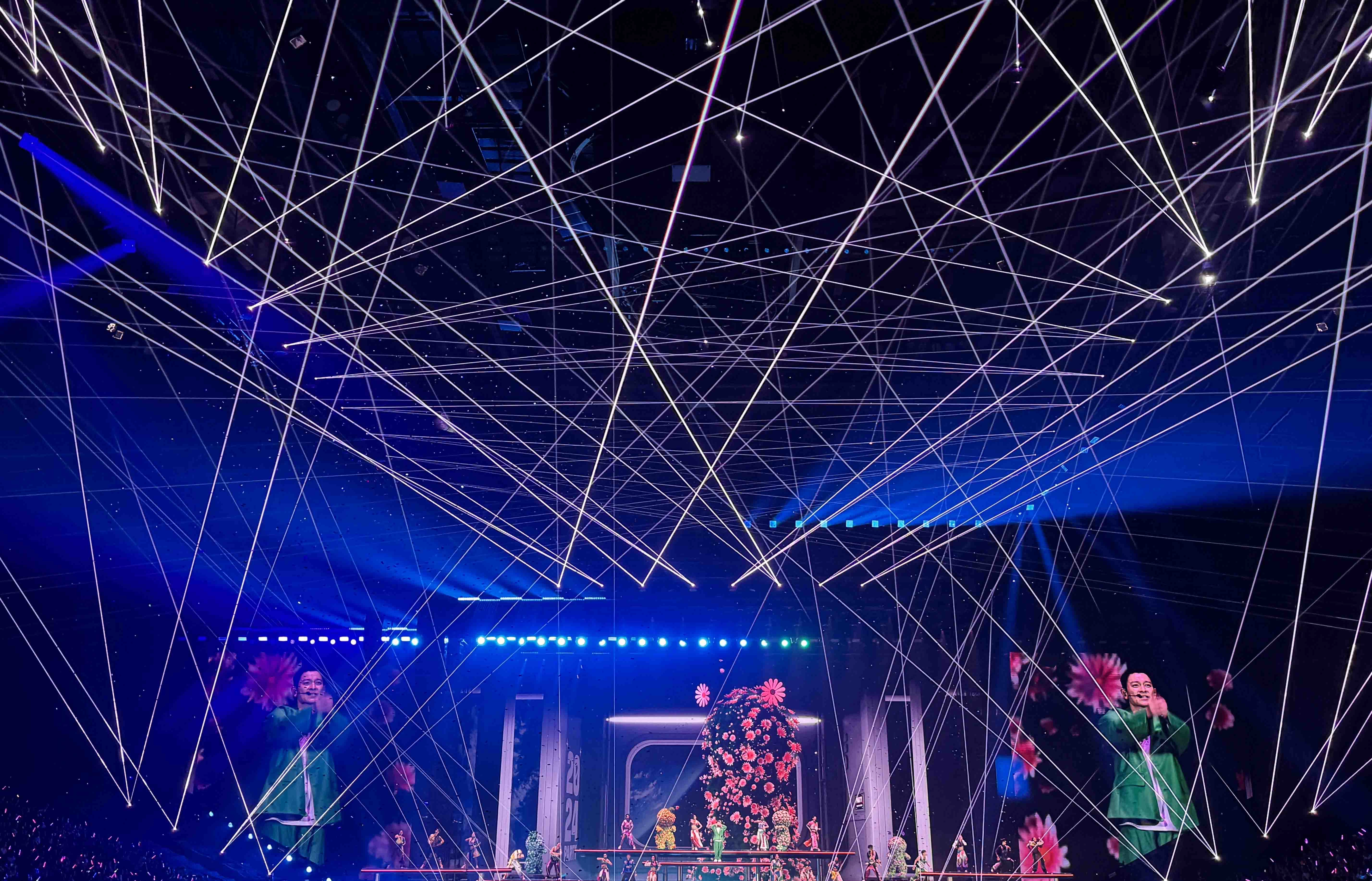 GML LASER BAR projection 6