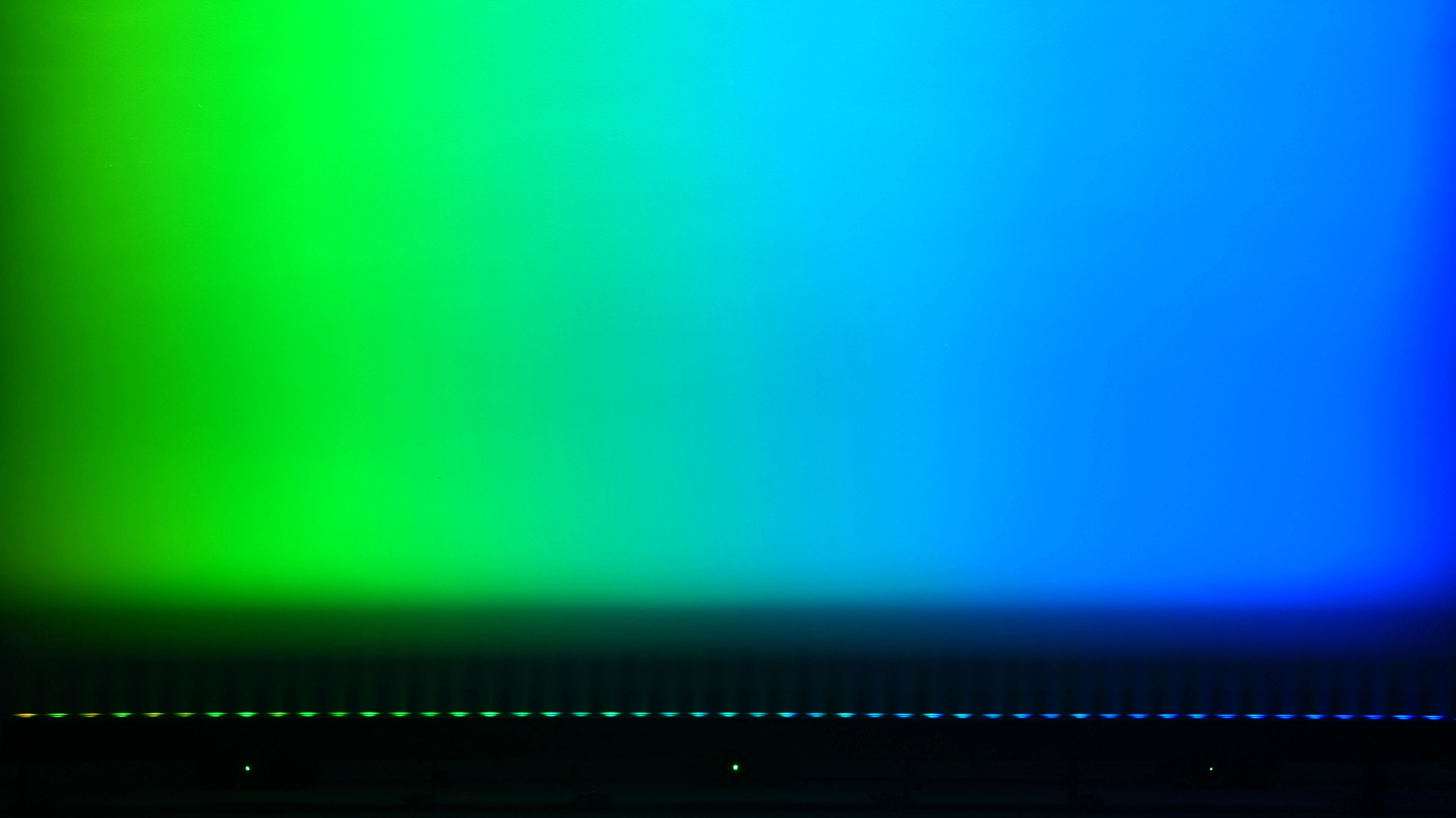 GML Hybrid Power Bar 100 IP Battery Wireless LED Bar projection 3