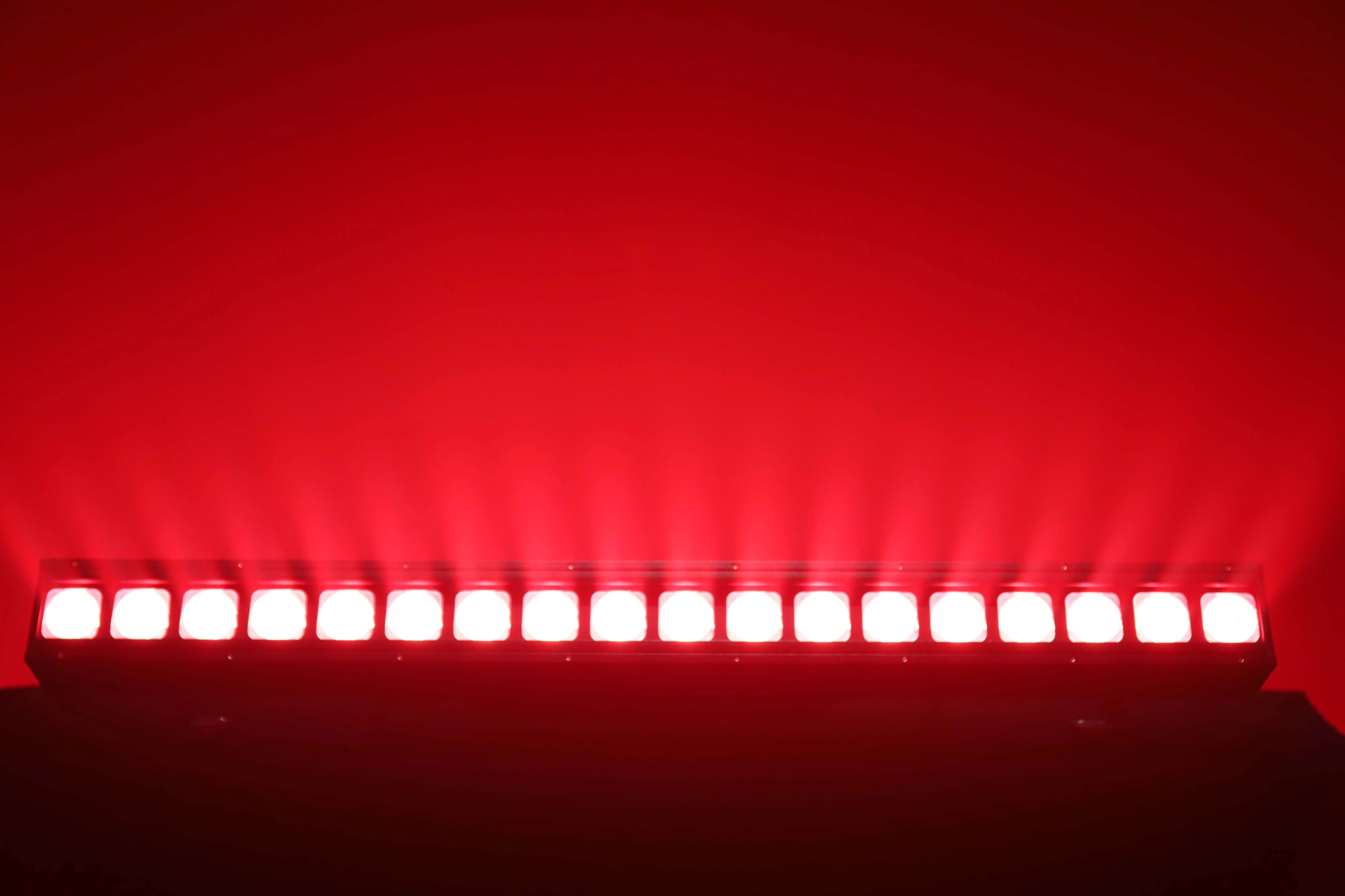 GML 1830 BAR IP All-Weather LED Wall Wash Bar projection 6