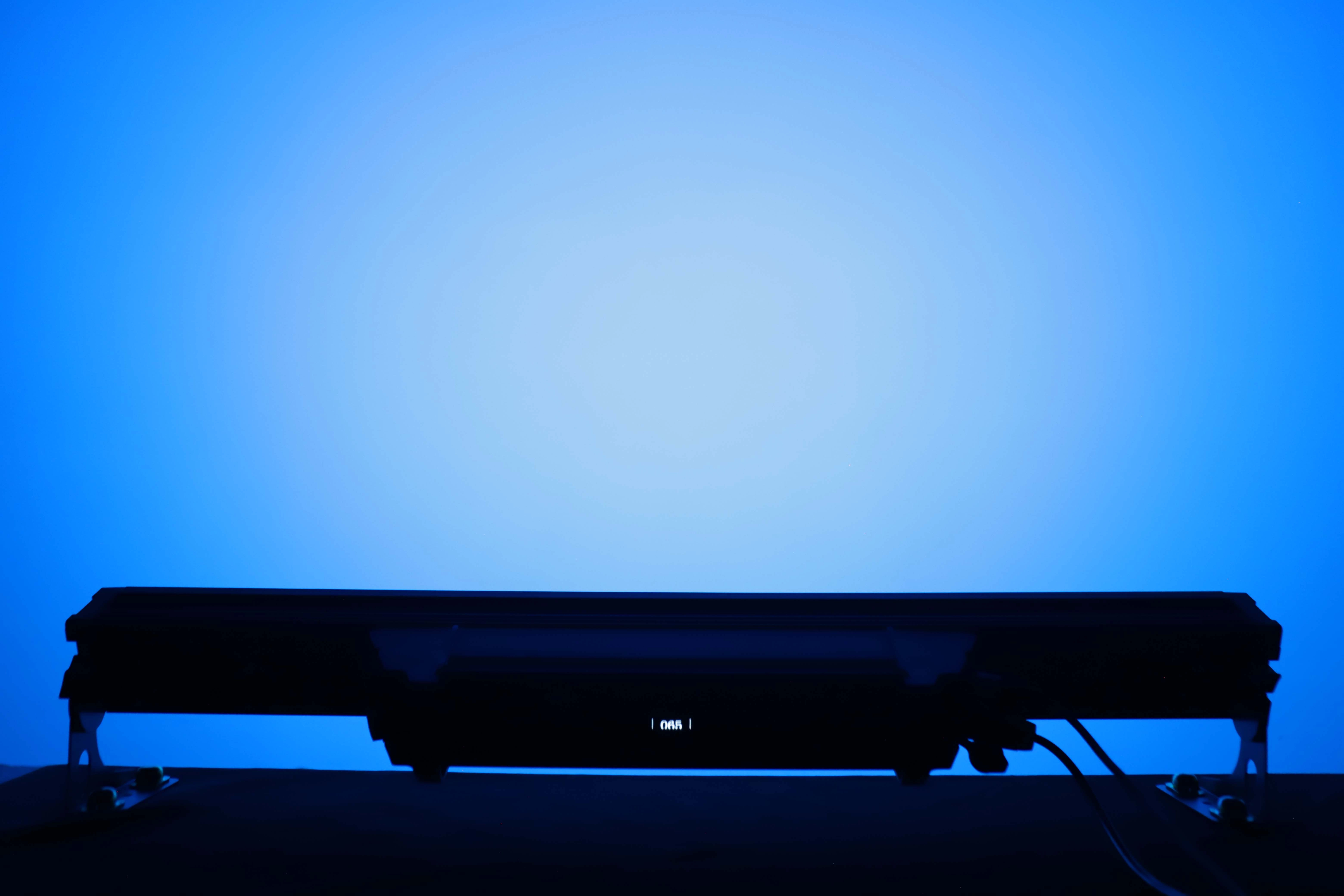 GML 1815 BAR IP All-Weather LED Wall Washer Bar projection 3