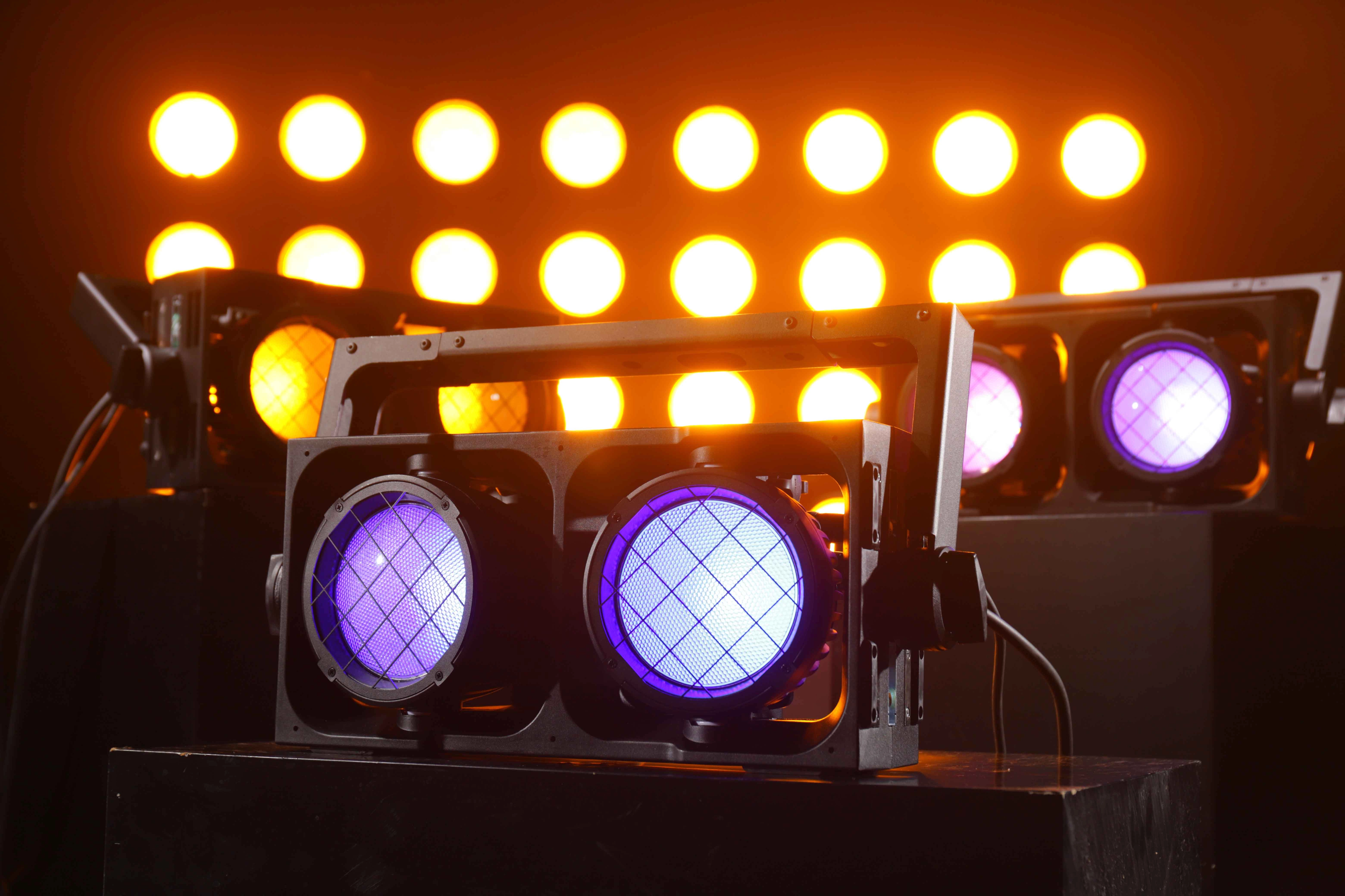 GML Blinder 2*300 IP All-Weather Dual LED Blinder projection 2