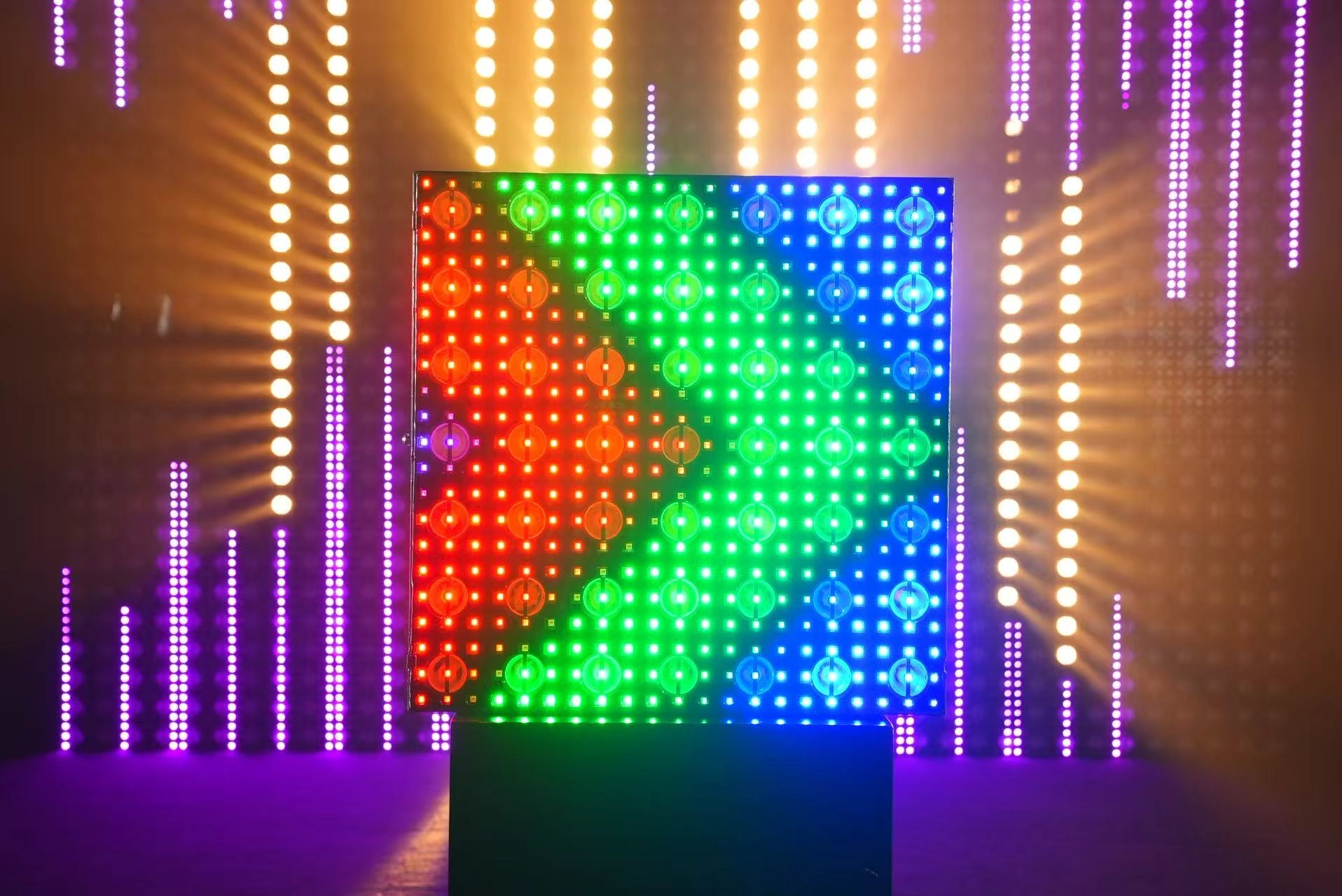 GML MATRIX 7X7 IP All-Weather LED Matrix Panel projection 2