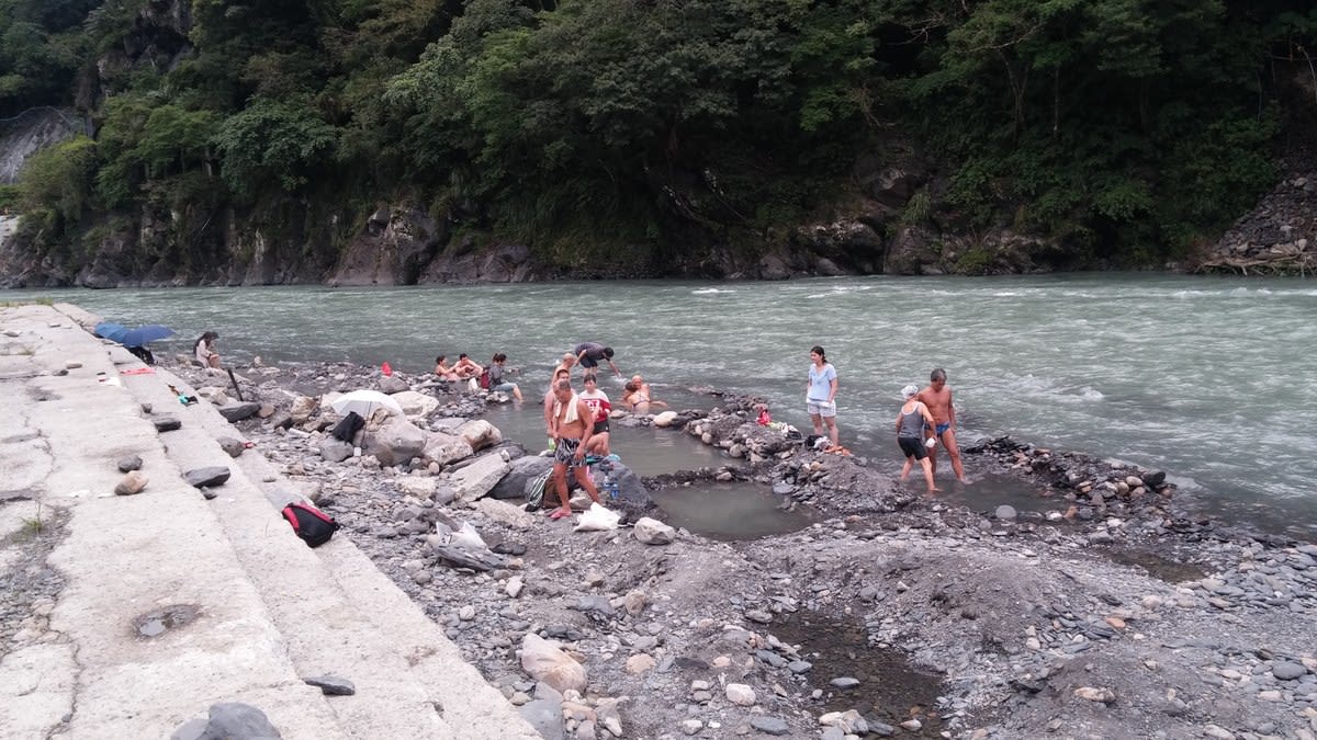 River tracing at Nanshi river in Taipei - photo 3