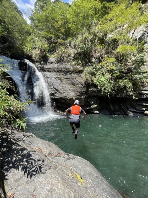 River tracing at Bǎo lǐ kǔ xī in Taoyuan - photo 3