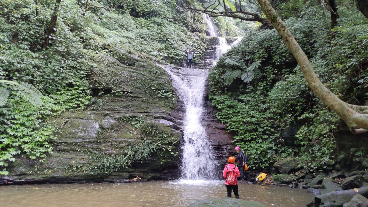 River tracing at Qiedong creek in Taipei - photo 5