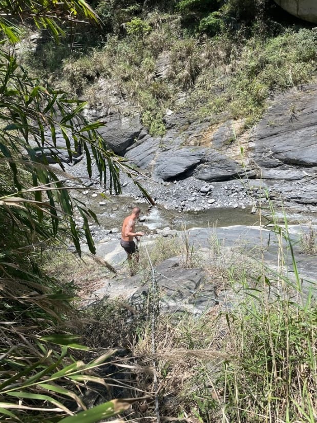 River tracing at Hot spring river in Pingtung - photo 13