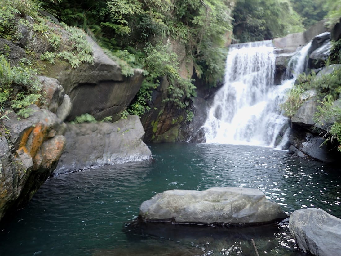 River tracing at Bǎo lǐ kǔ xī in Taoyuan - photo 3