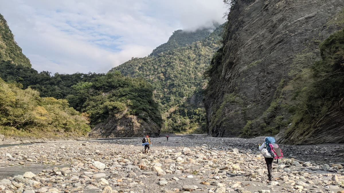 River tracing at Mohen river in Yilan - photo 9