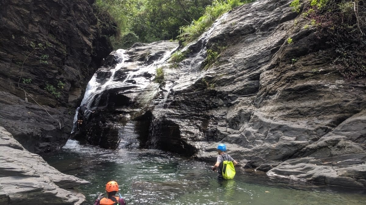 River tracing at Niujiaowan creek in Pingtung - photo 3