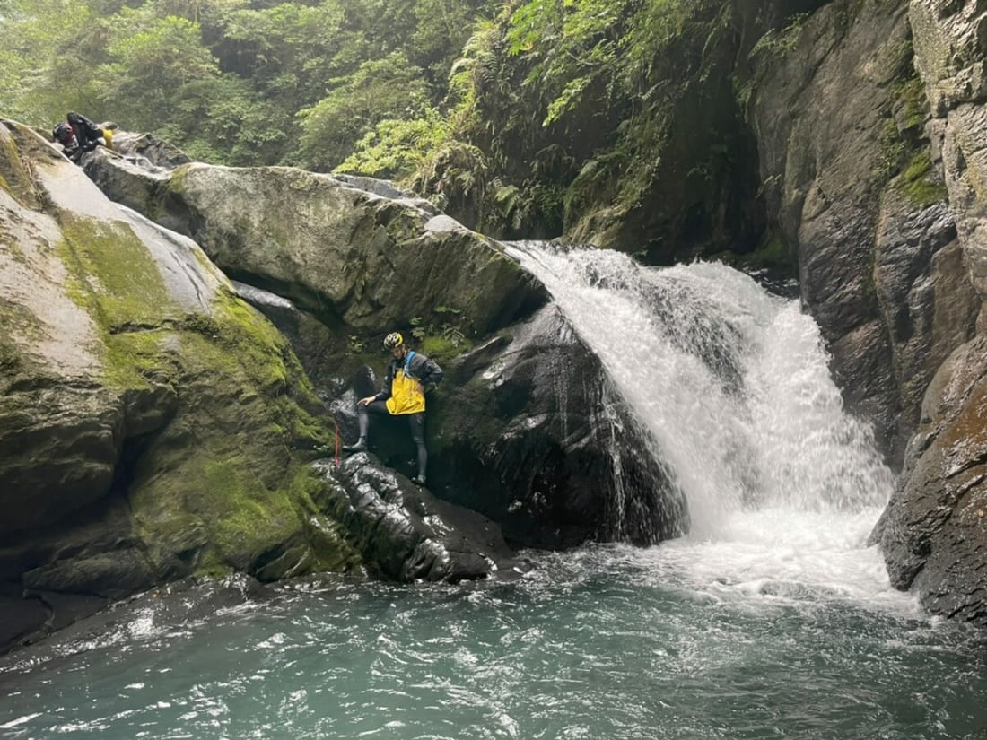 River tracing at Yebakan creek in Hsinchu - photo 9