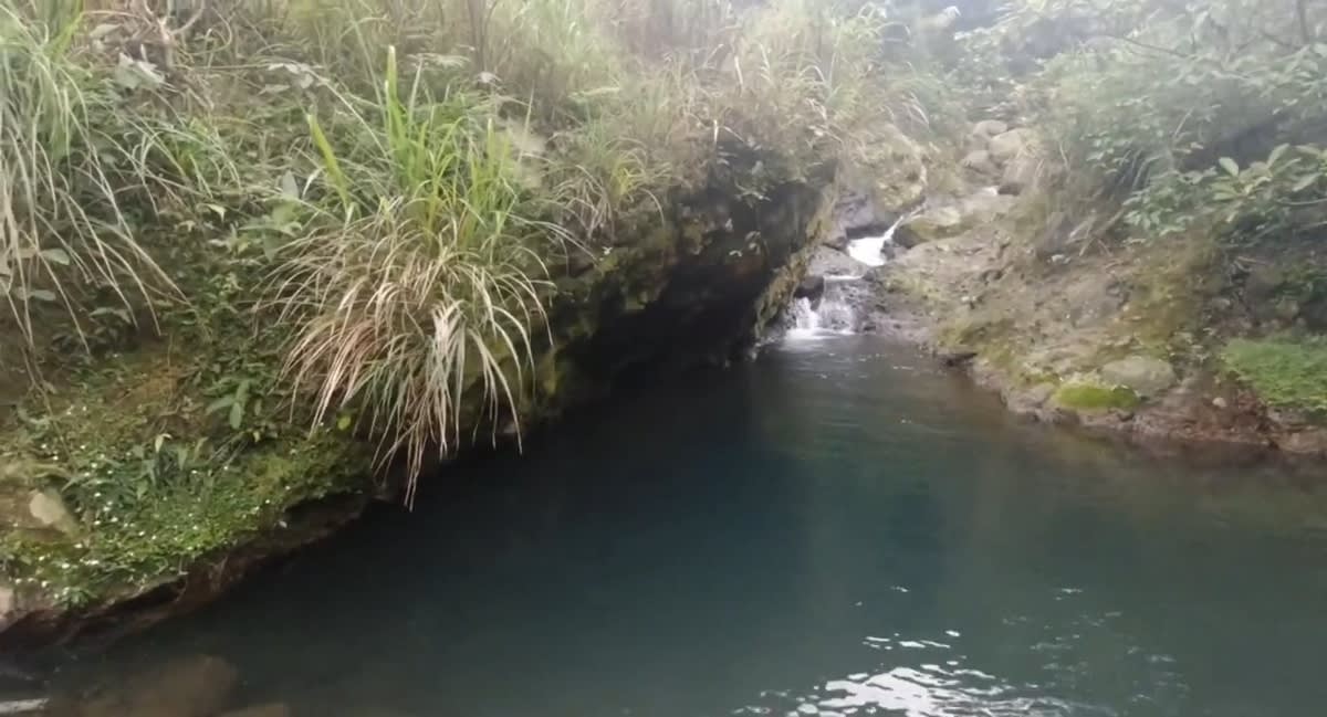 River tracing at Touqian creek in Taipei - photo 3