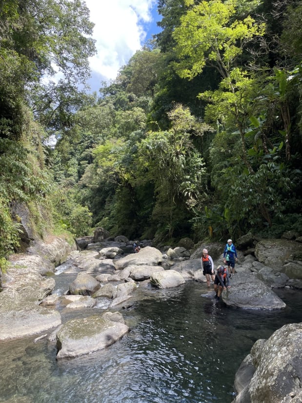 River tracing at Siqiye creek in Taipei - photo 4