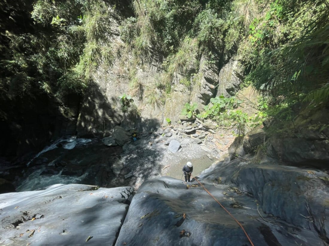River tracing at Yebakan creek in Hsinchu - photo 4