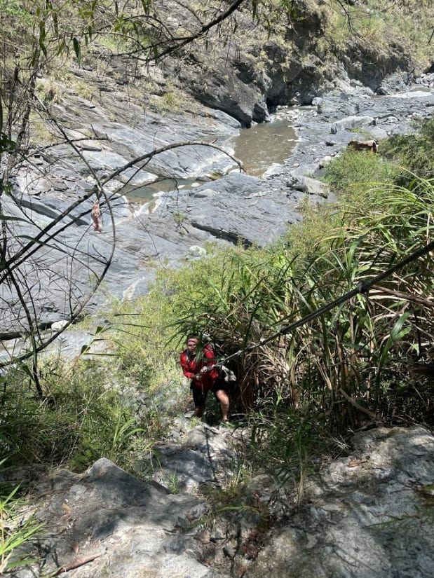 River tracing at Hot spring river in Pingtung - photo 3