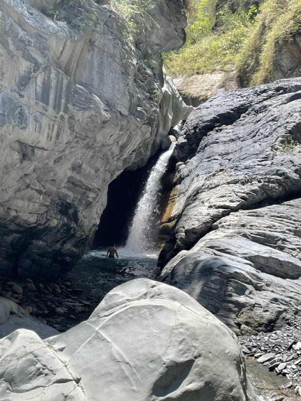River tracing at Hot spring river in Pingtung - photo 10