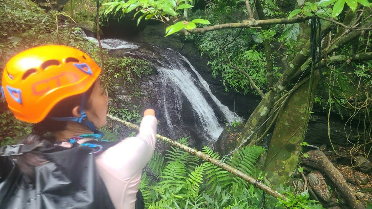 River tracing at Shoufeng river in Hualien - photo 2