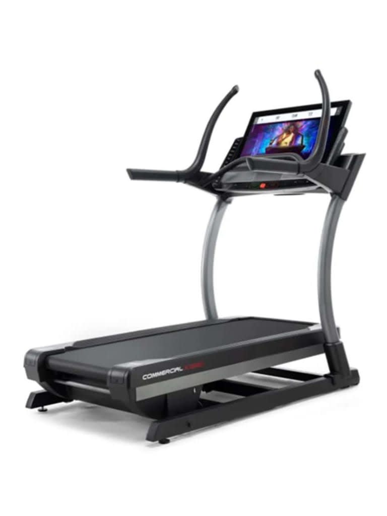 NordicTrack 4.25 hp Commercial X32i Incline Trainer