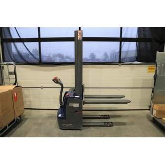 Vollelektrischer Hochhubwagen Monomast Hubhöhe 1,95 m / 1950 mm Tragkraft 1200 kg / 1,2 t