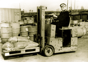 Elektro-hochhubwagen mit initialhub
