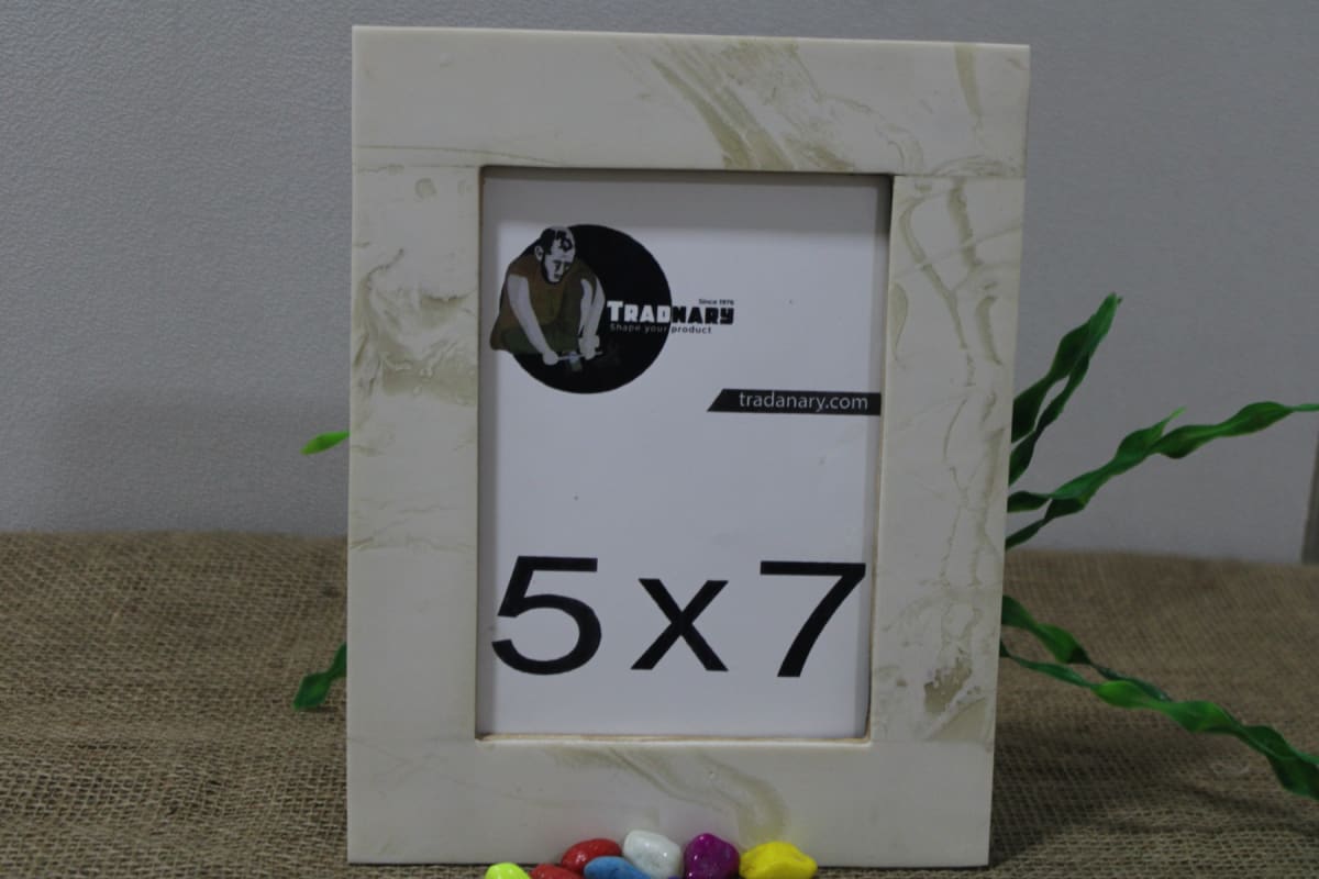 White Resin PhotoFrame