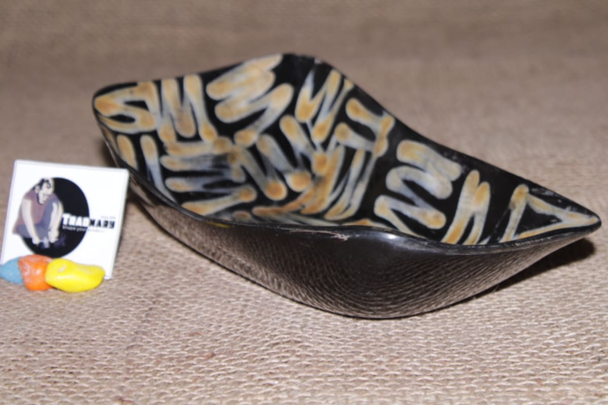 Black Lining Design Horn Tray — Horn
