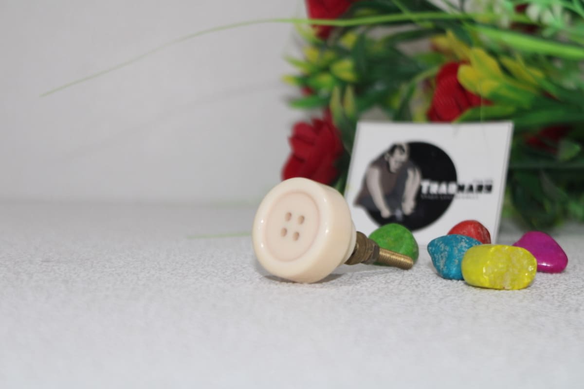 Resin Button — Resin