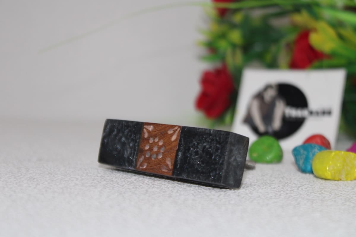 Resin Wood knob — Resin & wood