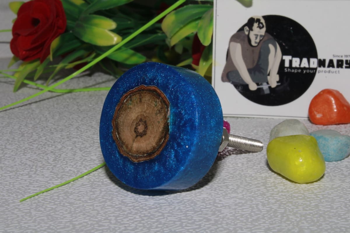 Blue Resin & wood — undefined
