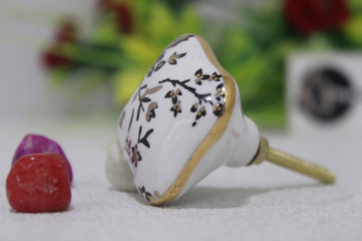 Ceramic Knob In Printed Leaf Design — Ceramic