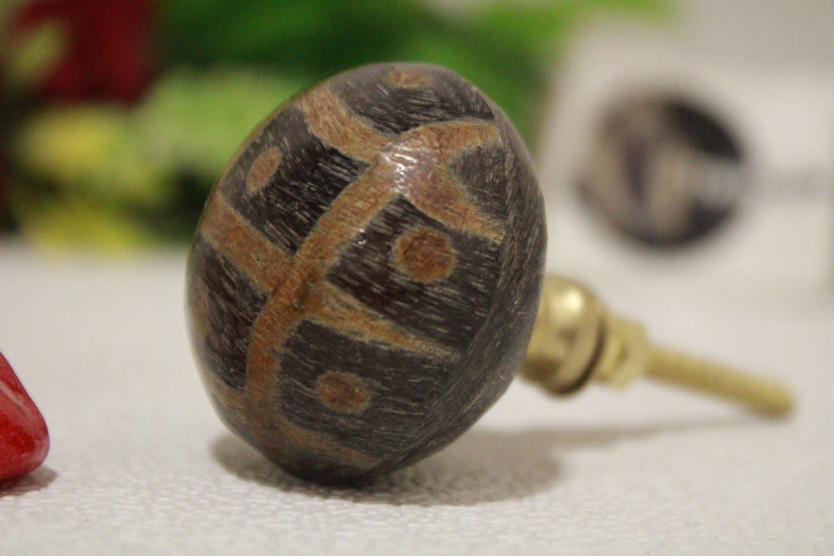 Horn Knob In Square Pattern Design — Horn & Brass