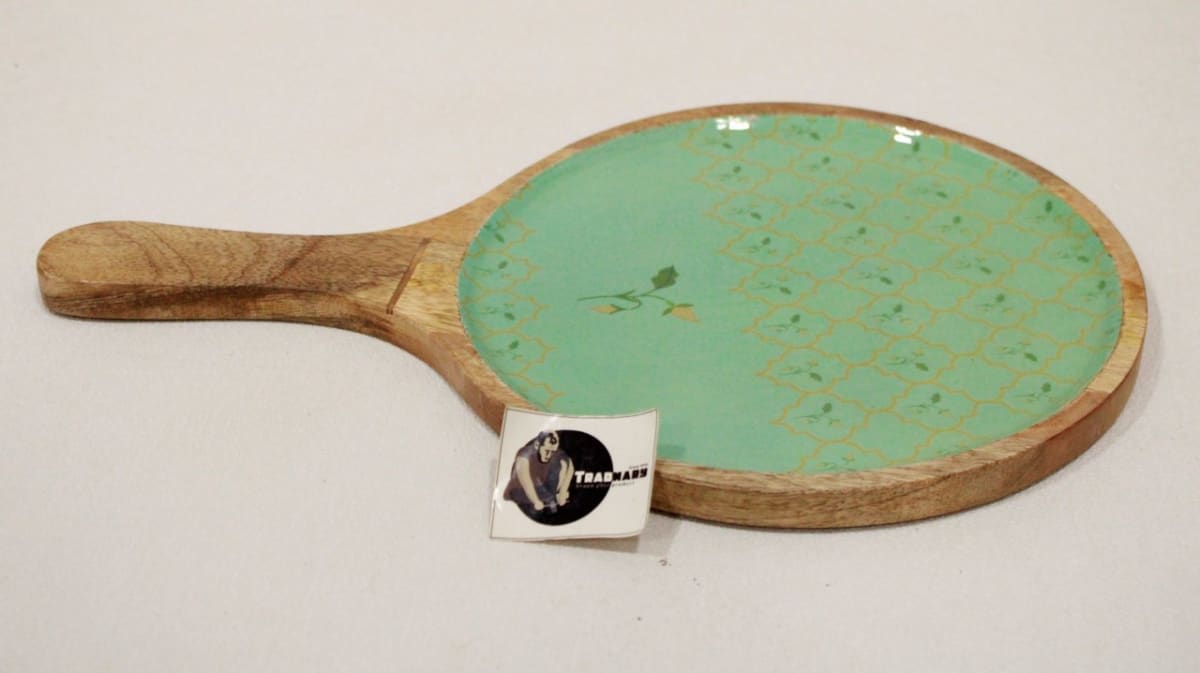 Round Wooden Pizza server — Wood