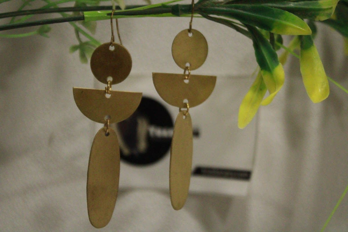 Circle Brass Earrings In One Strips Design — Brass