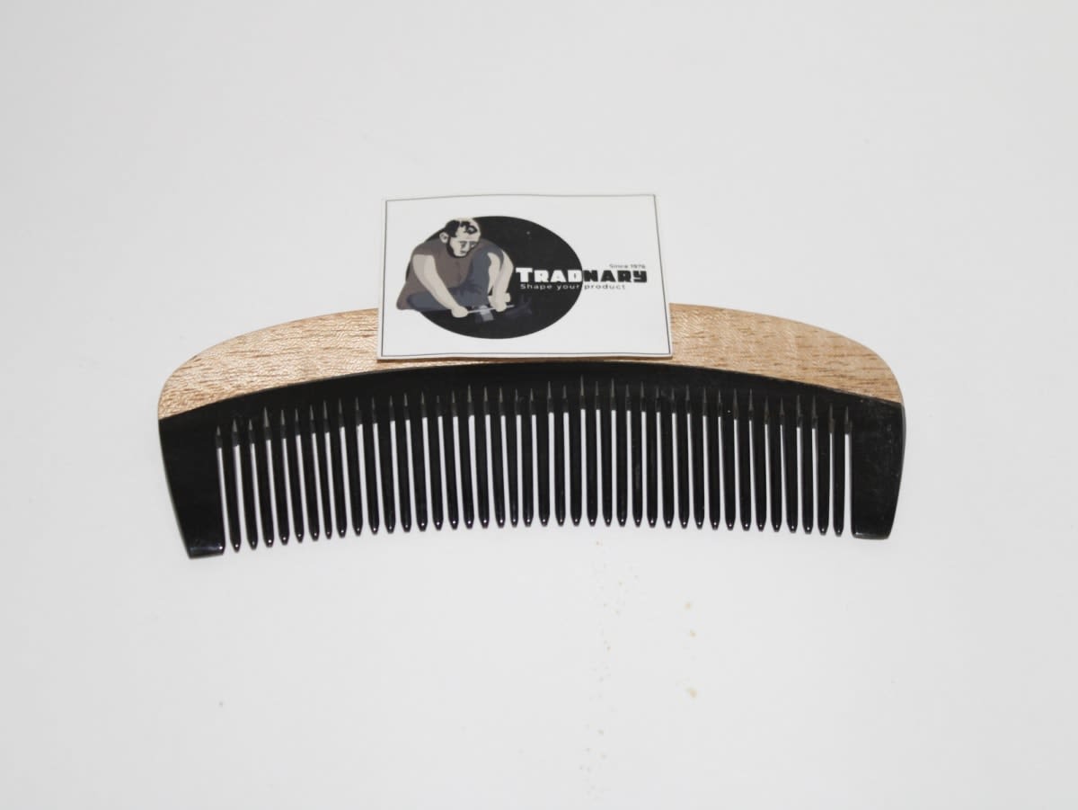 HORN & WOOD JOINED COMB — HORN & NEEM WOOD