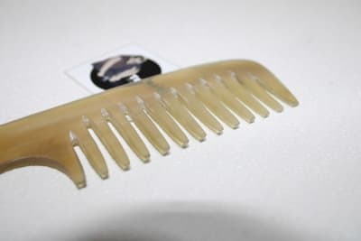 Wide Teeth Horn Comb thumbnail 4