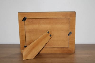 Latest Red Resin Photo Frame thumbnail 4