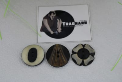 BuFfalo Horn Button thumbnail 3